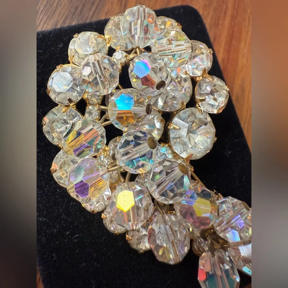 Elegant VTG Juliana DeLizza & Elster Cha Cha Clear Rhinestone Beaded Brooch Pin